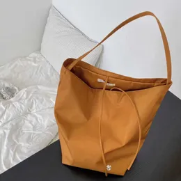 tote bag the luxury Row Nylon Bucket Bag High Capacity Totes One Shoulder Bags Women Casual Brown Black Handbags Designer Purse 230831