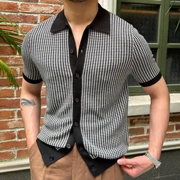 Męskie swetry Houndstooth Kontrast Kolor dzianin Kardigan Mężczyźni Płaszcz Casual Short Sleved Lapel Oddychający wetenter Homme 230831