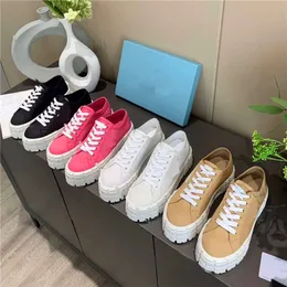 Designer Sneakers Gabardine Nylon Shoes Women Brand Wheel Trainers Luxury Canvas Sneaker Fashion Platform Solid Höjd sko med låda