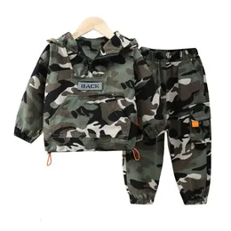 Conjuntos de roupas meninos camuflagem camo hoodie terno manga longa jaqueta com capuz casaco calças esportivas 2023 primavera outono 230830