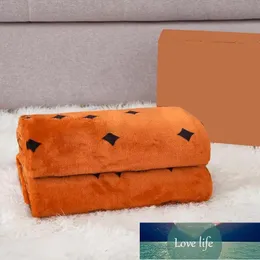 Classics Golden Mink Blanket Letter Flannel Coral Blankets Velvet Home Sofa Bed Sheet Cover Shawl 4 Seasons Gift Room Decoration