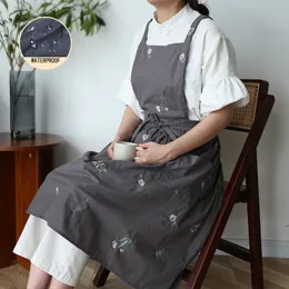Aprons Gerring Korean Embroidered Apron Cotton Linen Waterproof Strap Apron With Pockets Breathable Flower Shop Work Apron 230831