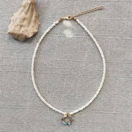 Halsband Exquisite 4 mm kleine Perlenanhänger Halskette böhmische Farbe Buchstaben A-Z Name Geburtstagsgeschenk für Freund Initiale Naszyjnik