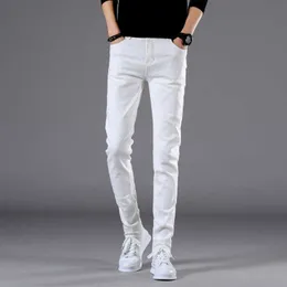 メンズジーンズ2022新しいメンストレッチスキニージーンズファッションカジュアルスリムフィットデニムズボンホワイトパンツ男性ブランド服サイズ2736 Z0301