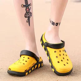 Sandalet 2021 yaz ucuz tıkanıklar ayakkabı erkekler sarı plaj sandalet erkekler gündelik açık kayma erkek bahçe sandalet sandaletler hombrej230221