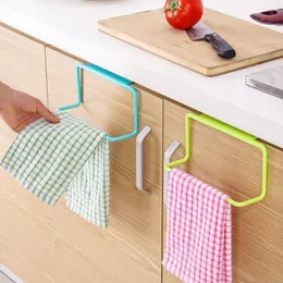 Ganchos Organizador de cocina Toallero Soporte colgante Gabinete de baño Armario Puerta Colgador trasero Suministros Accesorios