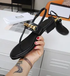Sandálias femininas da moda Sandálias de lameiras impermeáveis ​​Designer de slides Designer de luxo chinelos planos de plataforma bordada Sandália de borracha Sapatos Shoal 35-45