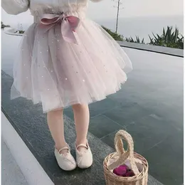 Gonne Giovani ragazze Gonne Estate New Bow Paillettes Mesh Ball Gown Gonna Princess Tutu Skirt All Match Abbigliamento Bambina T230301