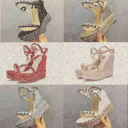 С коробкой Loubutins христиане красные дни 2021 Женские женские пиракловы Sepchio обувь длинные каблуки дизайнерские сандалии высококачественные кожаные дамы мягкие туфли для вечеринки