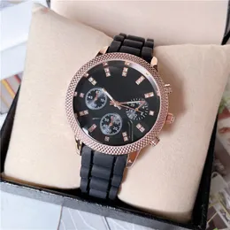 Wrist Full Brand Wristkes Men Women Ladies Girl Style Luxury Silicone Band Quartz Clock M152