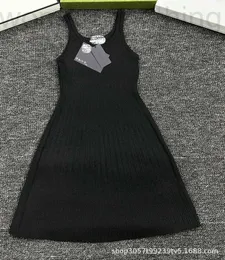 RöckeSkorts Designer neuer Stil im zeitigen Frühjahr Ihre Weste, Sling, gestricktes schwarzes Kleid zum Abnehmen und Rock MIG5