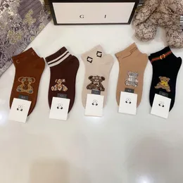 Designer fashion 100% cotton socks Women Winter Socks Luxury Designer Mens Breathable Cotton Sock