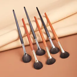 Makeup Brushes Luxe Natural Hair Fan Powder Brush Blusher Highlighter Beauty Blending Tools