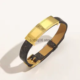 Bangle Novo estilo Bracelets de moda feminina Bangled Designer Jóia Faux Leather 18K Gold Bated Stainless Steel Bracelet Gifts de casamento de casamento ZG1489 T230301