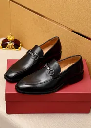 2023 Erkekler Resmi İş Brogue Elbise Ayakkabıları Erkek Günlük Hakiki Deri Daireler Marka Tasarımcısı Düğün Loafer'lar Boyut 38-47
