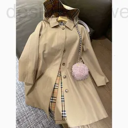 Damen-Trenchcoats-Designer. Begrenzte Anzahl von Stammkunden. Altersreduzierender Zaubererhut. A-förmiger Umhang. Wasserdichter Trenchcoat aus ägyptischer Baumwolle mit Kapuze für JVHR