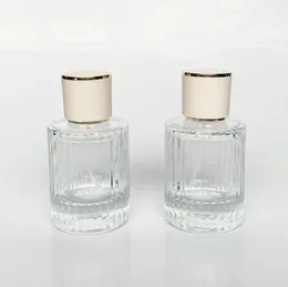 50 ml runda vertikala ränder Klar glas parfymflasksprutpump SN4091