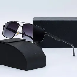 Czarne okulary przeciwsłoneczne Ostateczne akcesorium do stylu i ochrony Wybieraj parę, która jest dla Ciebie w podróży