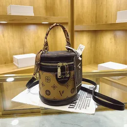 Designer Bucket Bag Handy Messenger Crossbody -Umhängetaschen Die Einkaufstasche Frauen Luxus Clutch PU Handtaschen Lady D0011