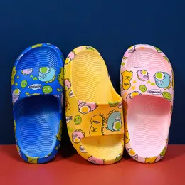 Slipper Children Slippers Summer Novo sandálias de dinossauros de desenho animado fofos Flip-flops PVC PVC Sof Sole Baby meninos e sapatos de meninas ZJX T230302