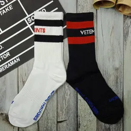 Nuovi calzini di moda uomini donne Sport Sport Cashs with Letters Designer Sock per uomini Dimensioni di Whole Calcine Para Hombre185T