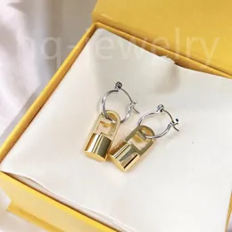 2023 Luxury Master borchie di diamanti orecchini in oro bianco 14k design orecchini da donna lettera F orecchini con ciondolo regalo4