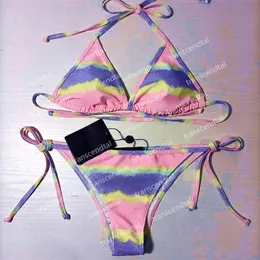 TIE-DYE Bikinis Swimsuits مبطنة الدفع لأعلى نساء من قطعتين للسباحة في الهواء الطلق شاطئ السفر الضمادة بدلة السباحة عالية QUAL253L