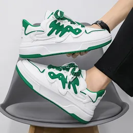 2023 Mężczyźni Buty do biegania Białe czarne zielone ZIELONE DOBREGO DOSTĘPNE MENS Trenery Outdoor Sneakers Rozmiar 39-44 Color55
