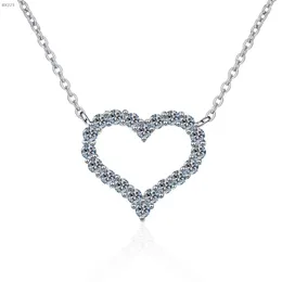 Catene superate Diamond Test Perfect Moissanite Pendantr Heart Collana 925 Sterling Silver 0.6-2ct Jewely Donna Regalo di fidanzamento