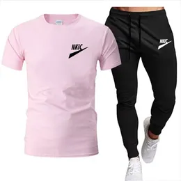 Summer Men's Tracksuits Dwuczęściowy zestaw swobodny koszulki i spodnie dresowe Mężczyźni sportowy garnitur moda masy mens dresme marka marki logo logo druk logo