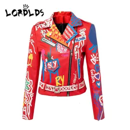 여자 자켓 Lordlds Red Leather Jacket 여성 낙서 다채로운 인쇄 모토 바이커 재킷과 코트 펑크 스트리트웨어 숙녀 옷 230301