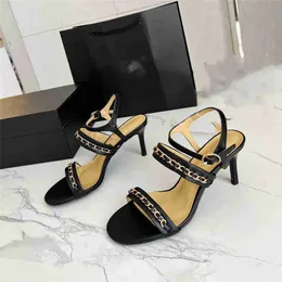 Chanelllies Design Sandals Mode Luxus CF Frauen High Heels Leder Cross Schnüren-up-Schülerincastell Pantoffeln 07-031