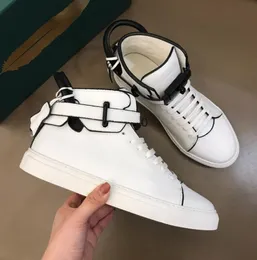 100 mm bälte high-top sneakers skor guldpläterad hårdvarelås fullkornsskateboard som går italiensk kalvläder perfekt varumärke män designer