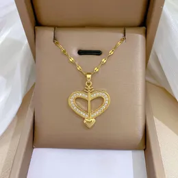 Correntes 316L Arqueiro de cristal de aço inoxidável através do colar de pingente de coração para mulheres Girl Luxury Design Neck Chain Jewelry Gift