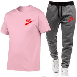 Herrspår Nya Summer Mens Sportswear Set Short Sleeve T-shirt och Sweatpants for Men Casual Sportswear Brand Logo Print