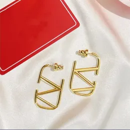 Designer örhänge Letter V LOGO Stud Earing Luxury Women Fashion Hoop Jewelry Metal Earring ASFFVCX985