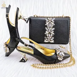 Dress Shoes QSGFC Italian Design Embossed Varnish Style Shoe Bag Big Diamond Decoration Classic Matching 230302