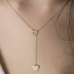 سلاسل Huatang Charming Double Heart Heart Dchoker Necklace for Women Silver Color Hollow Love Clavicle Chain Weddings 6178