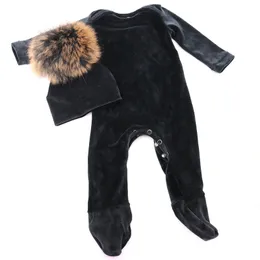 ジャンプスーツ生まれた女の子の男の子ベルベット冬の本物の毛皮の帽子セット柔らかい長袖ベイビーロンパーの衣装bebe pajamas230303