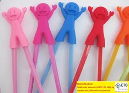 500ペアNew Childrens Plastic Chopsticks子供を学ぶヘルパートレーニング学習幸せなプラスチックおもちゃ箸FunBaby Infant初心者