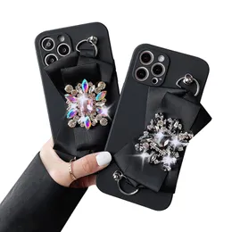 Luxury Apple Mobile Phone Cases Rhinestone Gem Bow Wrist Band Diamond-encrusted Phone Cover For iPhone14 plus 13 12 Pro max Promax XS Premium Design Fine Hole Non-slip