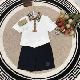 Set di abiti da design per bambini Biancini bianchi Fashi