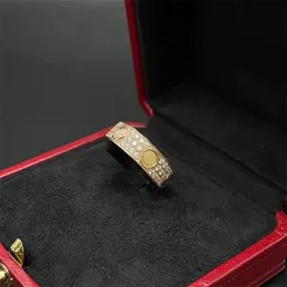 Kvinnlig designerring pläterad silver rosguld diamanter mångsidig is ut hiphop klassisk B4218100 damer par bague is ut kärlek smycken ringar zb019 f23