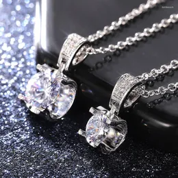 ペンダントネックレスHuitan Luxury Solitaire Band Wedding Necklace Crystal Round Cubic Zirconia