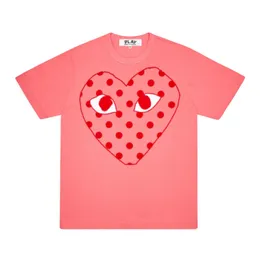 Designer tee com mans t-shirts rött märke smala kort ärmhjärtan des garcons cdg semester lek kvinnor t-shirt