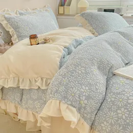 Bedding Define leite de leite de inverno Coral Veludo Sénior Cama Sênior Flanela de Flanela de Tampa de Renda Espumada para Meninas