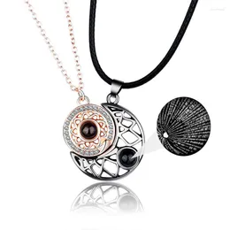 Pendant Necklaces 2 Pcs Sun Moon Hollow Projection Necklace Couples Clavicle Splice For Women Valentine's Day Gift Party Accessories