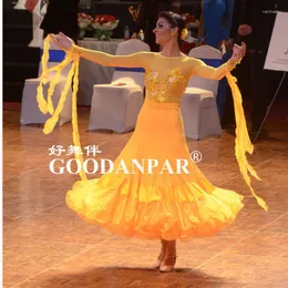 Desgaste do palco! Roupas de baile vestido de dança de baile para mulheres vestidos de competição padrão de dança branca de manga longa amarela