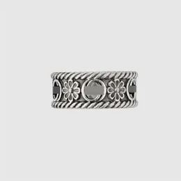 Fabrik Großhandel 2023 Neues Luxus hochwertiger Modeschmuck für Hollow -out Double Sterling Silver Brat Teig Wends Ring einfache Gänseblümchenschnitzer Trend