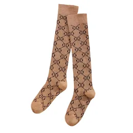 2023 Designer Sock Luxury Mens Womens Socks Autumn and Winter Stockings Fashion Bokstäver Mönster Leg Sock N1